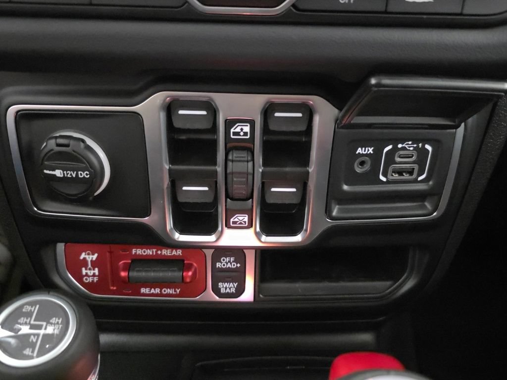 Certified 2025 Jeep Wrangler Unlimited Rubicon AWD/4WD image 22