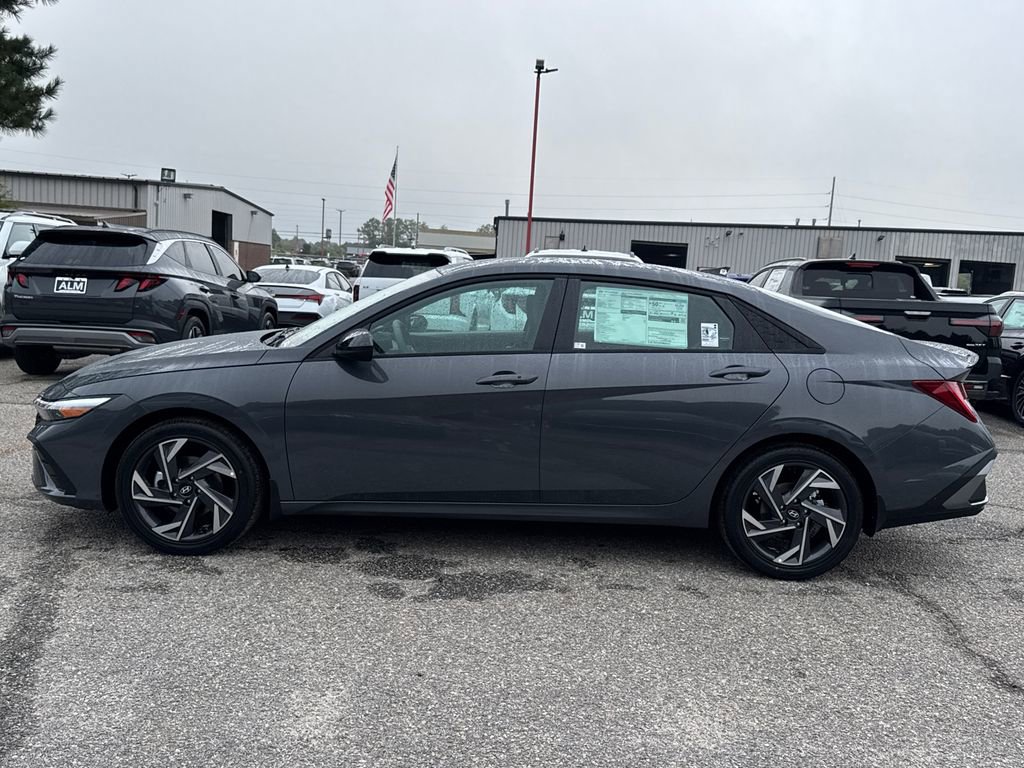 New 2025 Hyundai Elantra SEL video 2