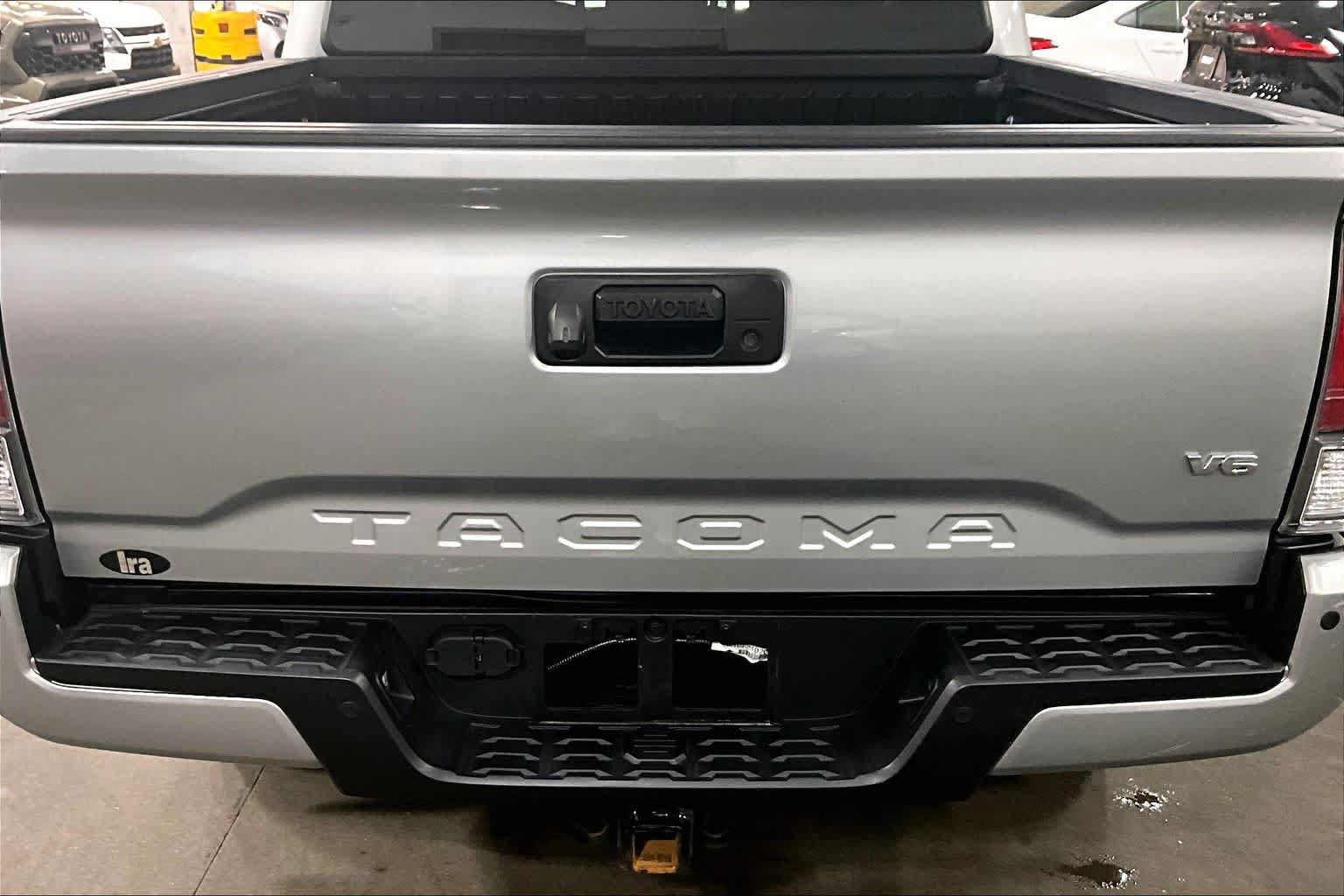Used 2023 Toyota Tacoma TRD Sport w/ Technology Package AWD/4WD image 31
