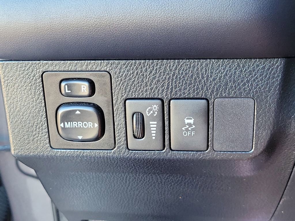 Used 2013 Toyota RAV4 Limited FWD image 24
