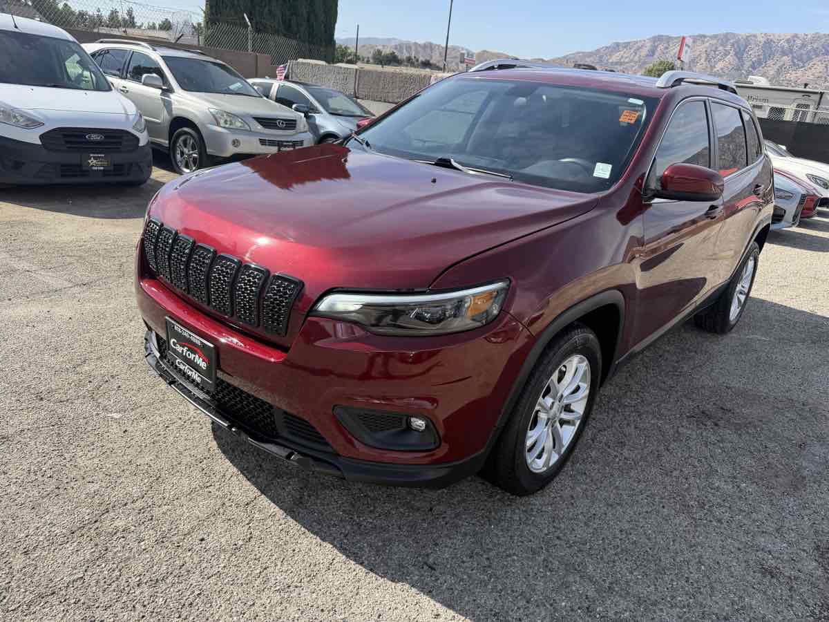 Used 2019 Jeep Cherokee Latitude w/ Popular Appearance Group FWD image 3