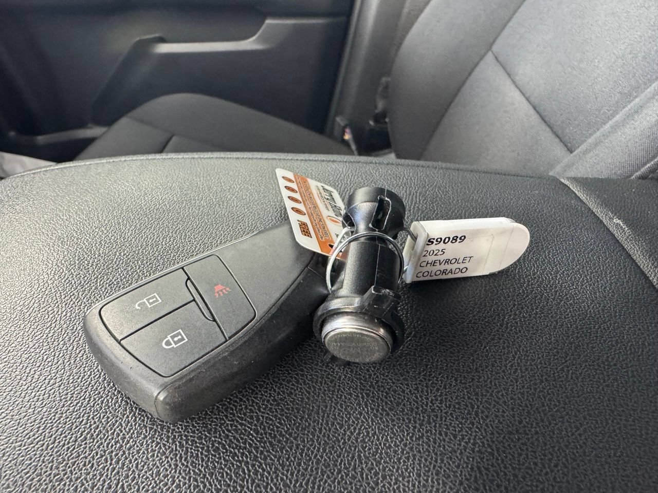 Used 2025 Chevrolet Colorado Trail Boss AWD/4WD image 3