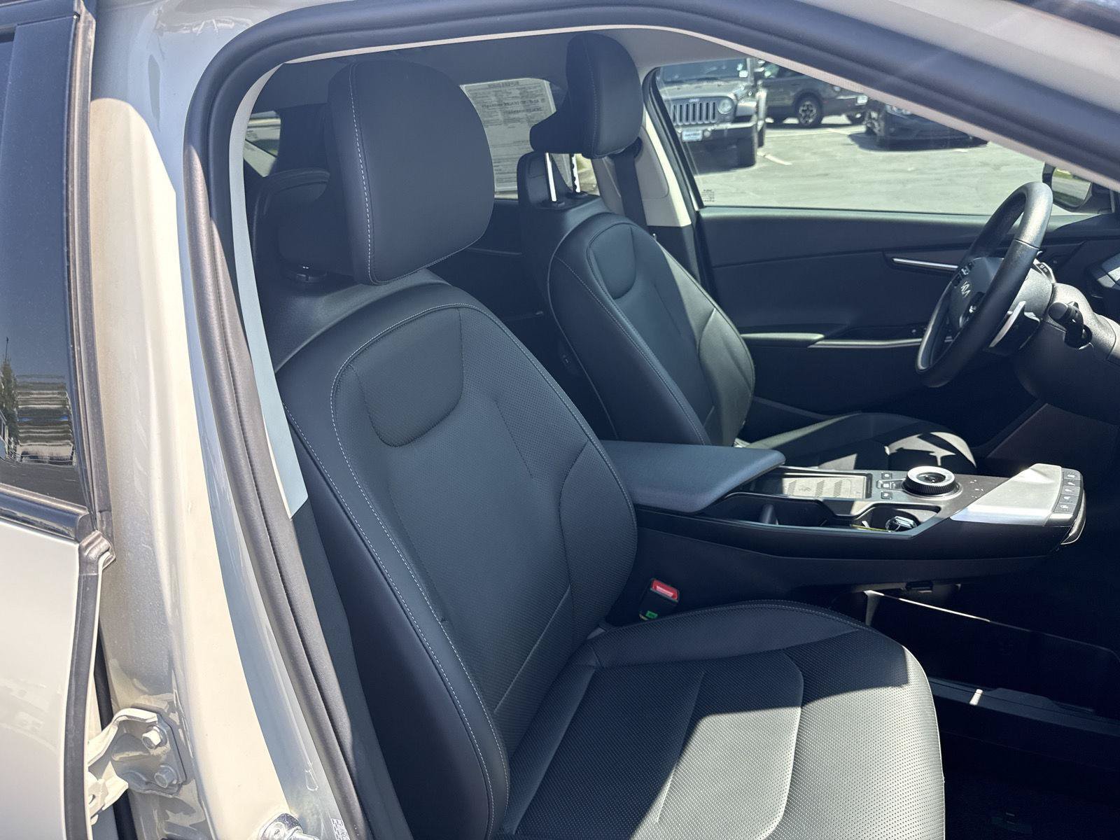 Used 2023 Kia EV6 Wind w/ Wind Technology Package AWD/4WD image 28