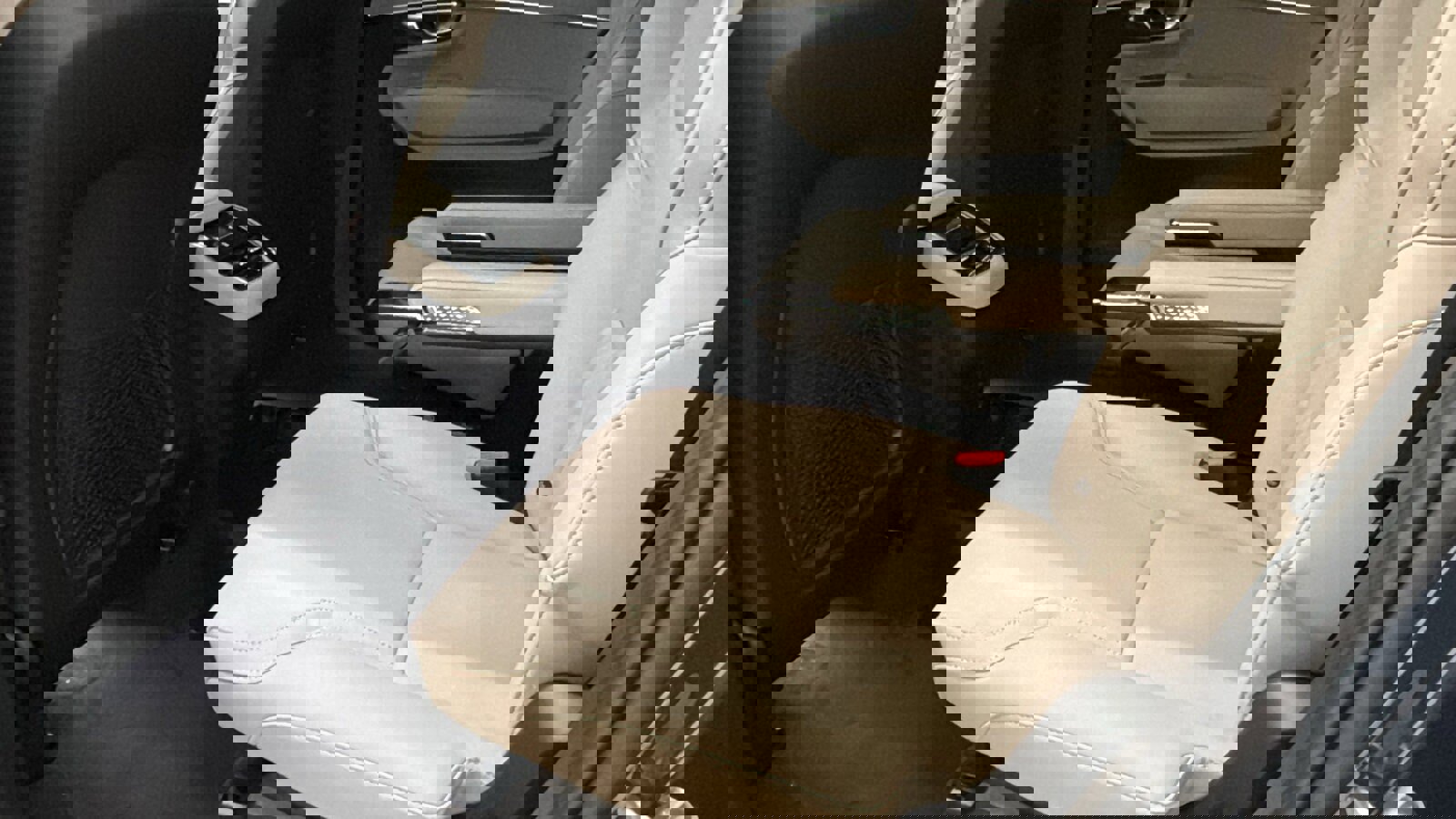 New 2026 Volvo XC90 B6 Plus image 27