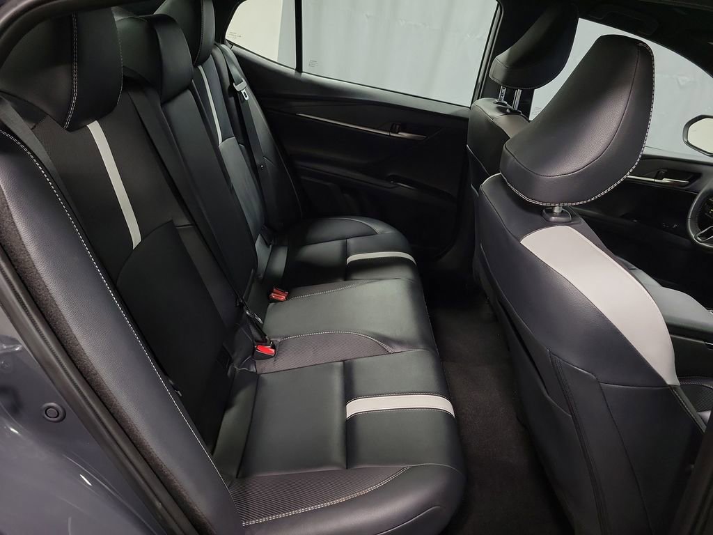 Used 2025 Toyota Camry SE image 25