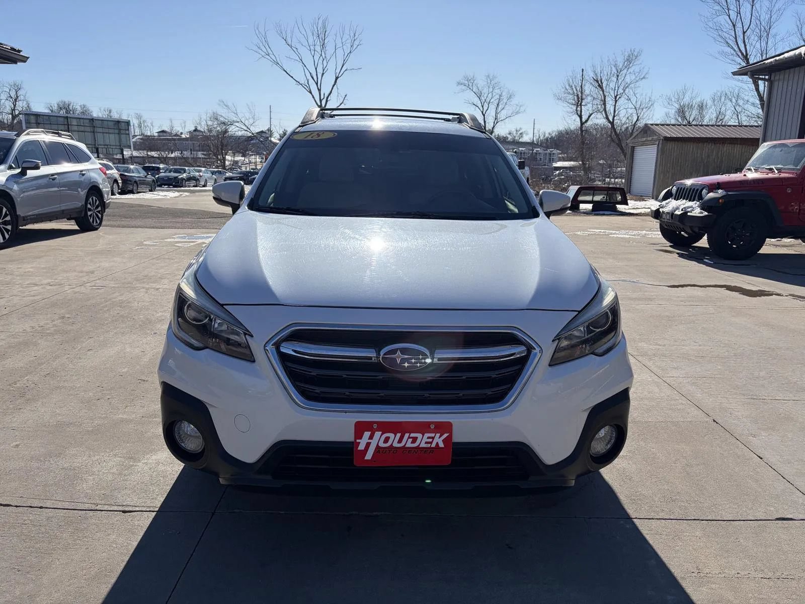 Used 2018 Subaru Outback 2.5i Premium AWD/4WD image 2