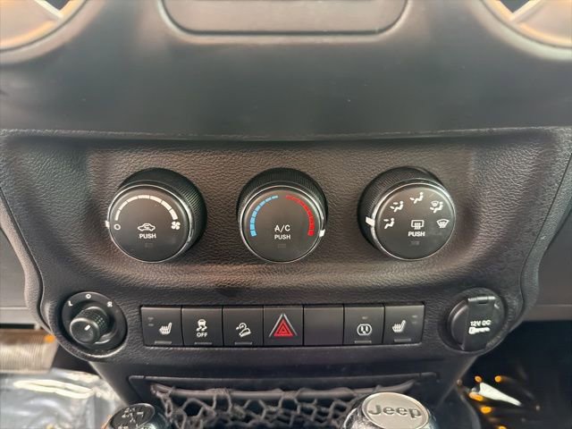 Used 2017 Jeep Wrangler Unlimited Sahara w/ Connectivity Group image 22