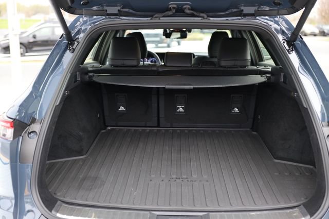 Used 2025 Toyota Crown Signia w/ Advanced Technology Package AWD/4WD image 9