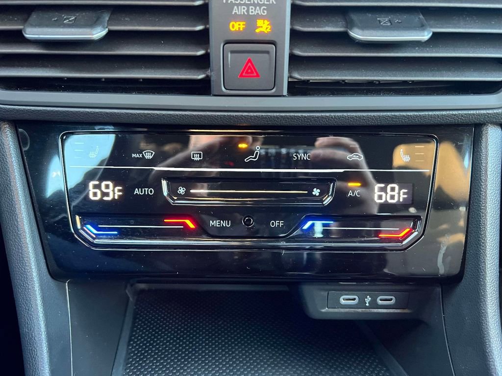 Used 2025 Volkswagen Jetta Sport image 29