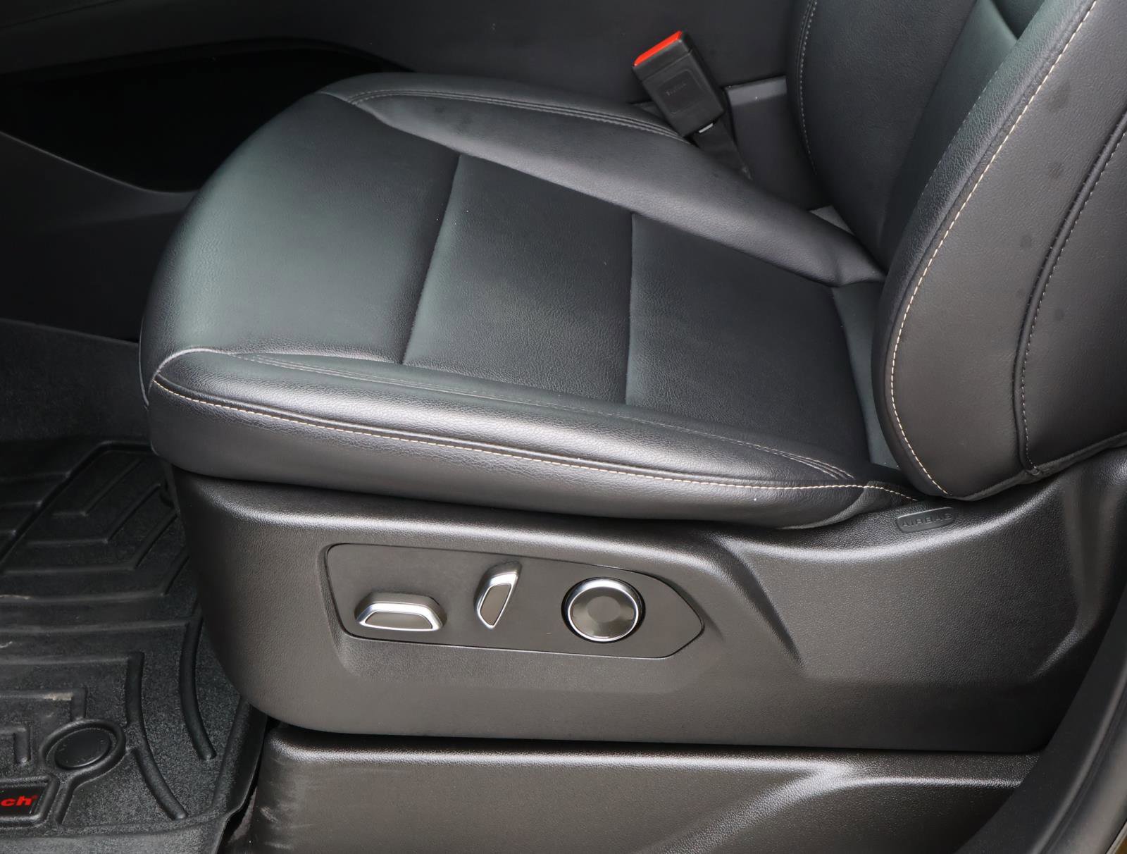 Used 2024 Cadillac Escalade ESV Luxury image 19