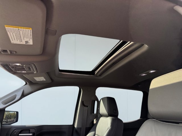 Used 2021 Chevrolet Silverado 1500 LT Trail Boss w/ LT Trail Boss Premium Package AWD/4WD image 11