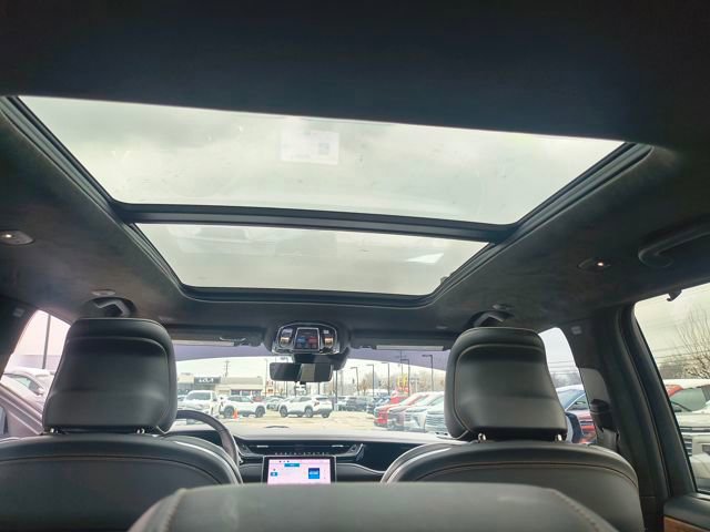 Used 2022 Jeep Grand Cherokee Summit image 7