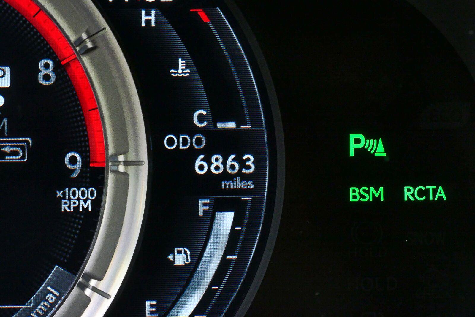 Used 2021 Lexus LC 500 Convertible w/ Touring Package RWD image 8