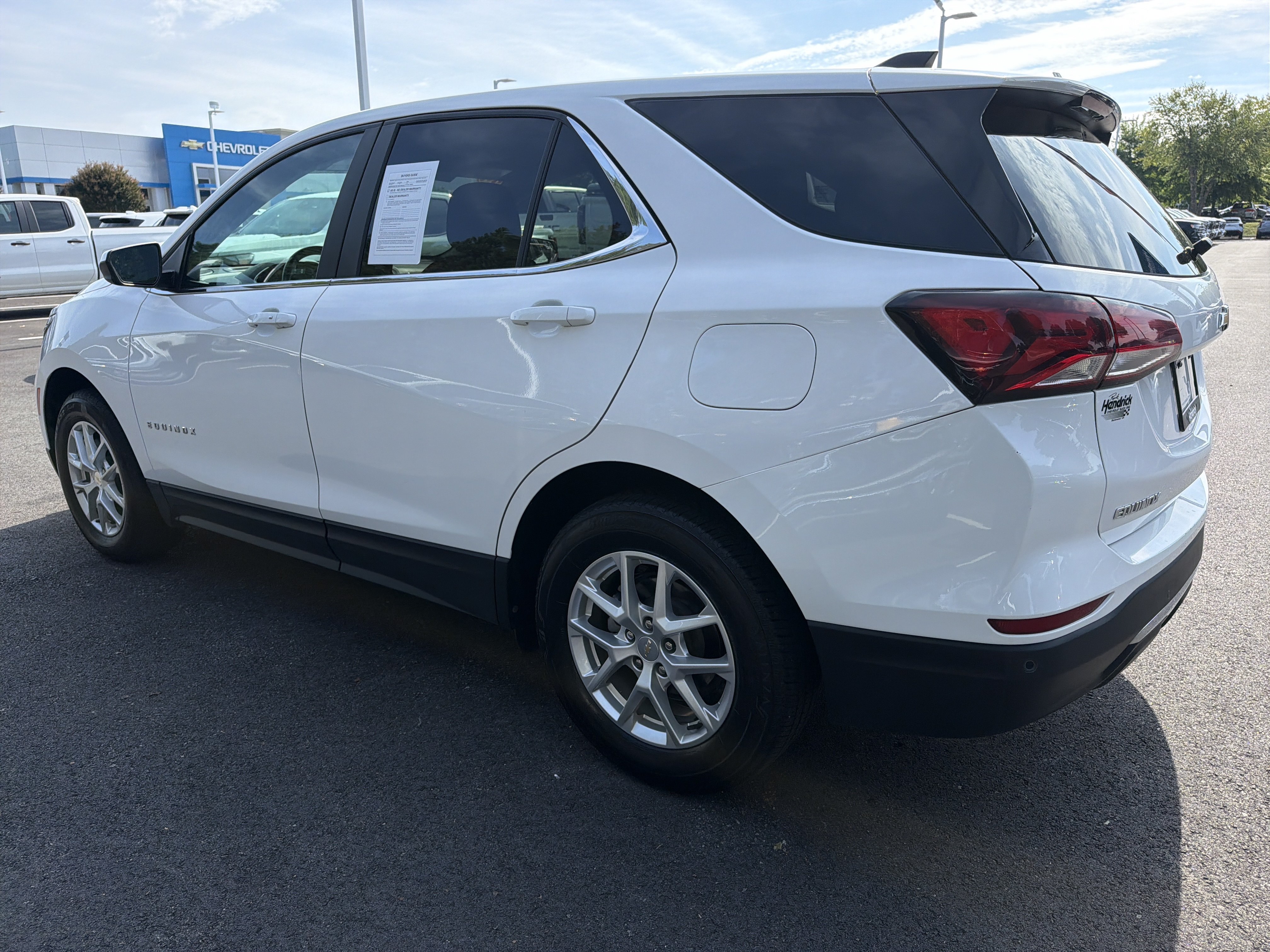 Used 2024 Chevrolet Equinox LT AWD/4WD image 8