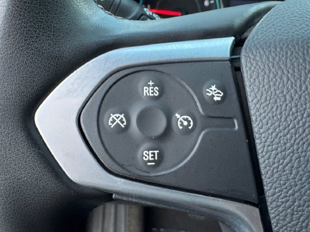 Used 2023 Chevrolet Traverse LT FWD image 7