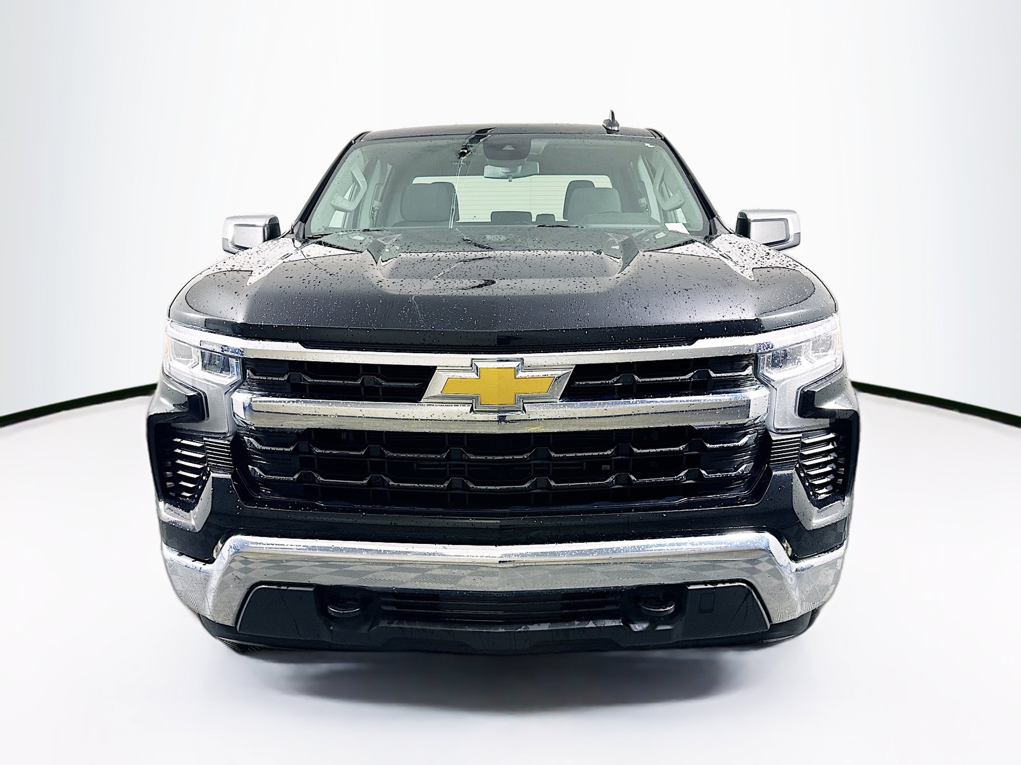 Used 2023 Chevrolet Silverado 1500 LT AWD/4WD image 2