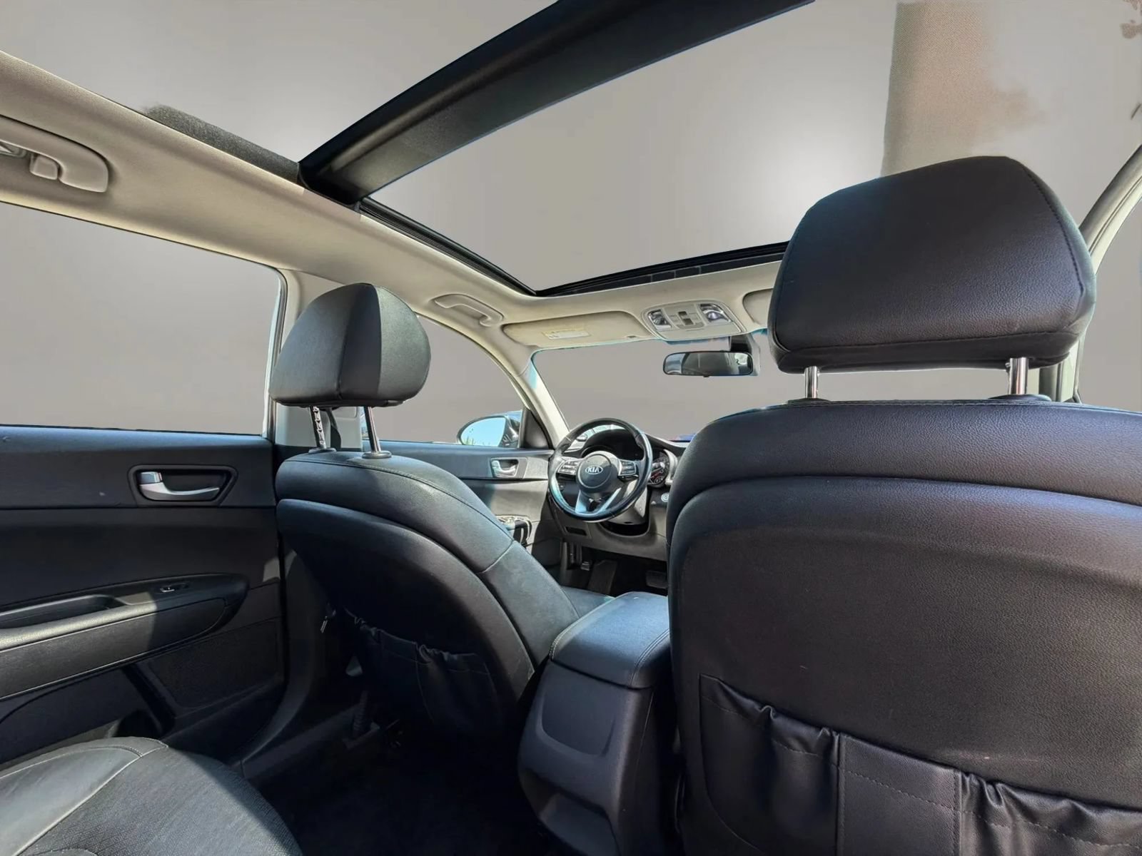 Used 2020 Kia Optima SE FWD image 25