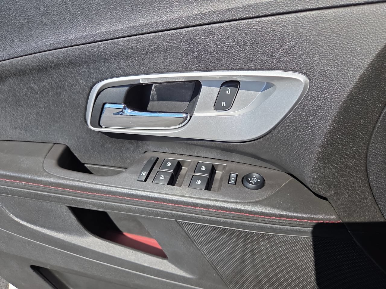Used 2014 Chevrolet Equinox LT w/ Power Convenience Package FWD image 17