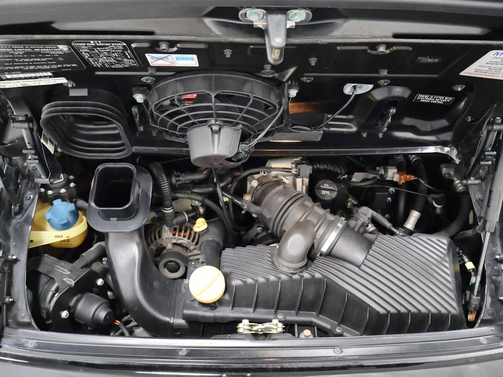Used 2001 Porsche 911 Carrera 4 AWD/4WD image 35
