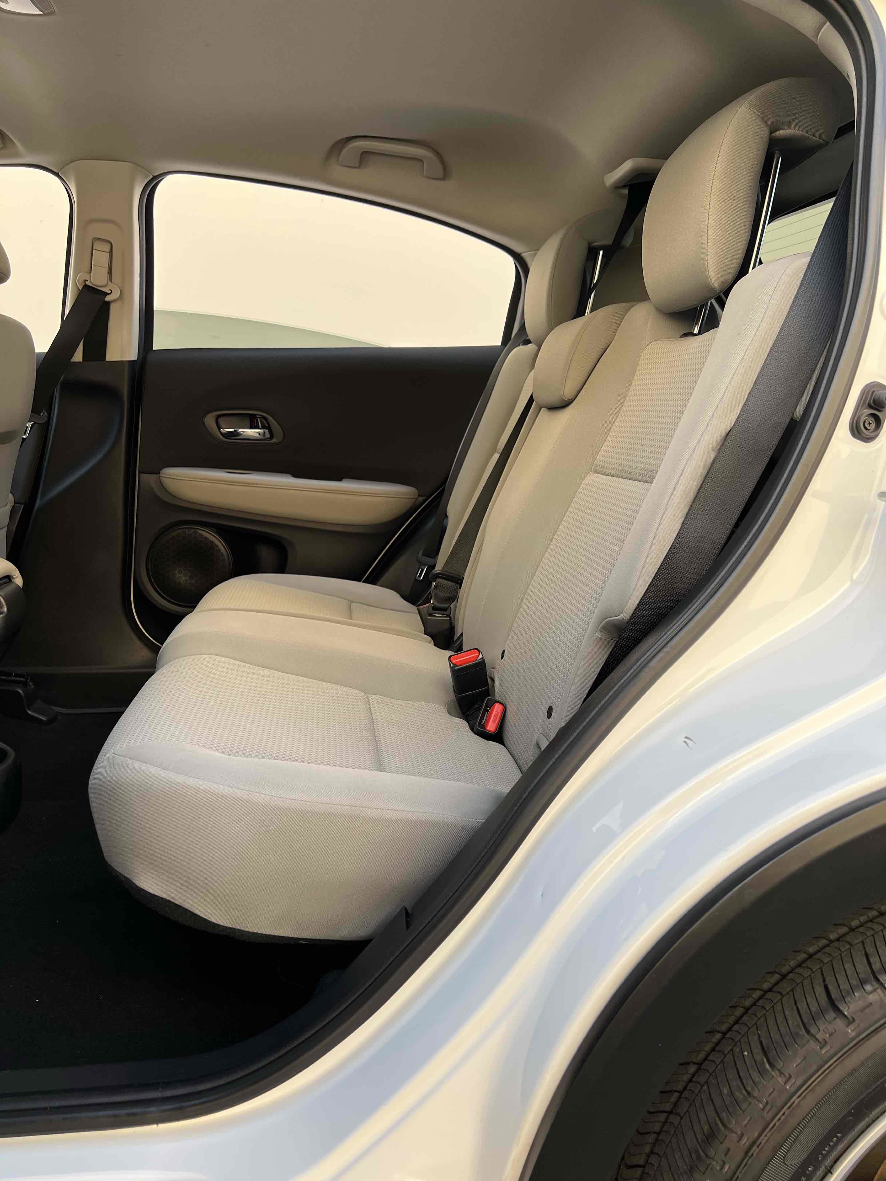 Used 2022 Honda HR-V LX image 32