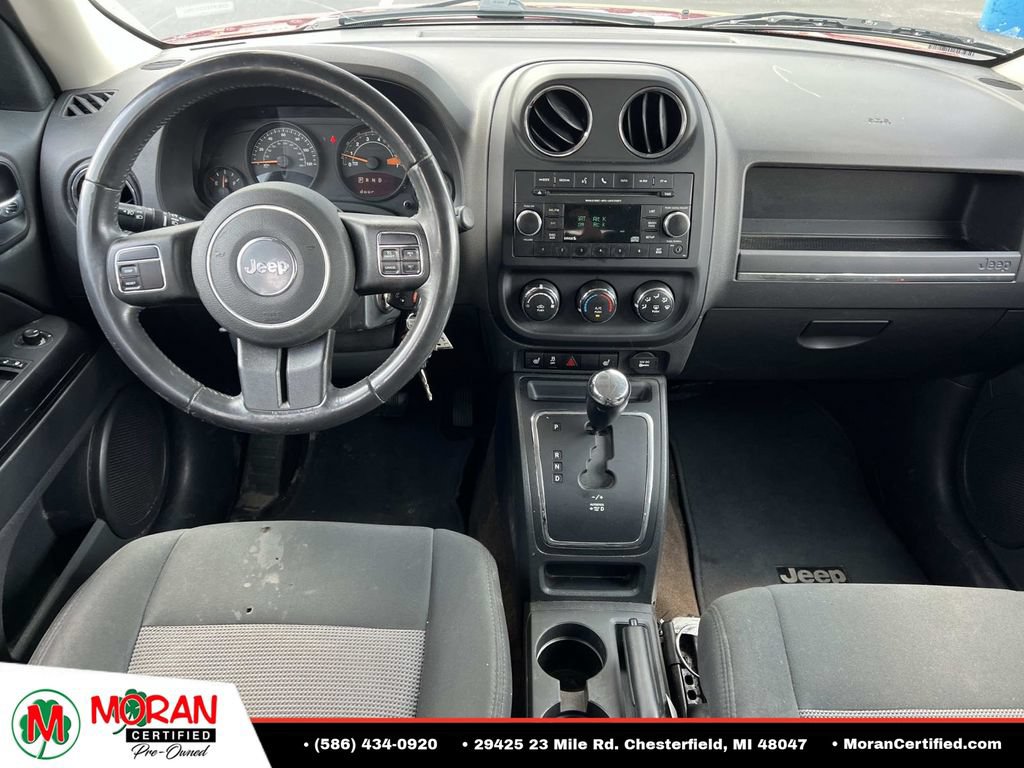 Used 2014 Jeep Patriot Latitude AWD/4WD image 13