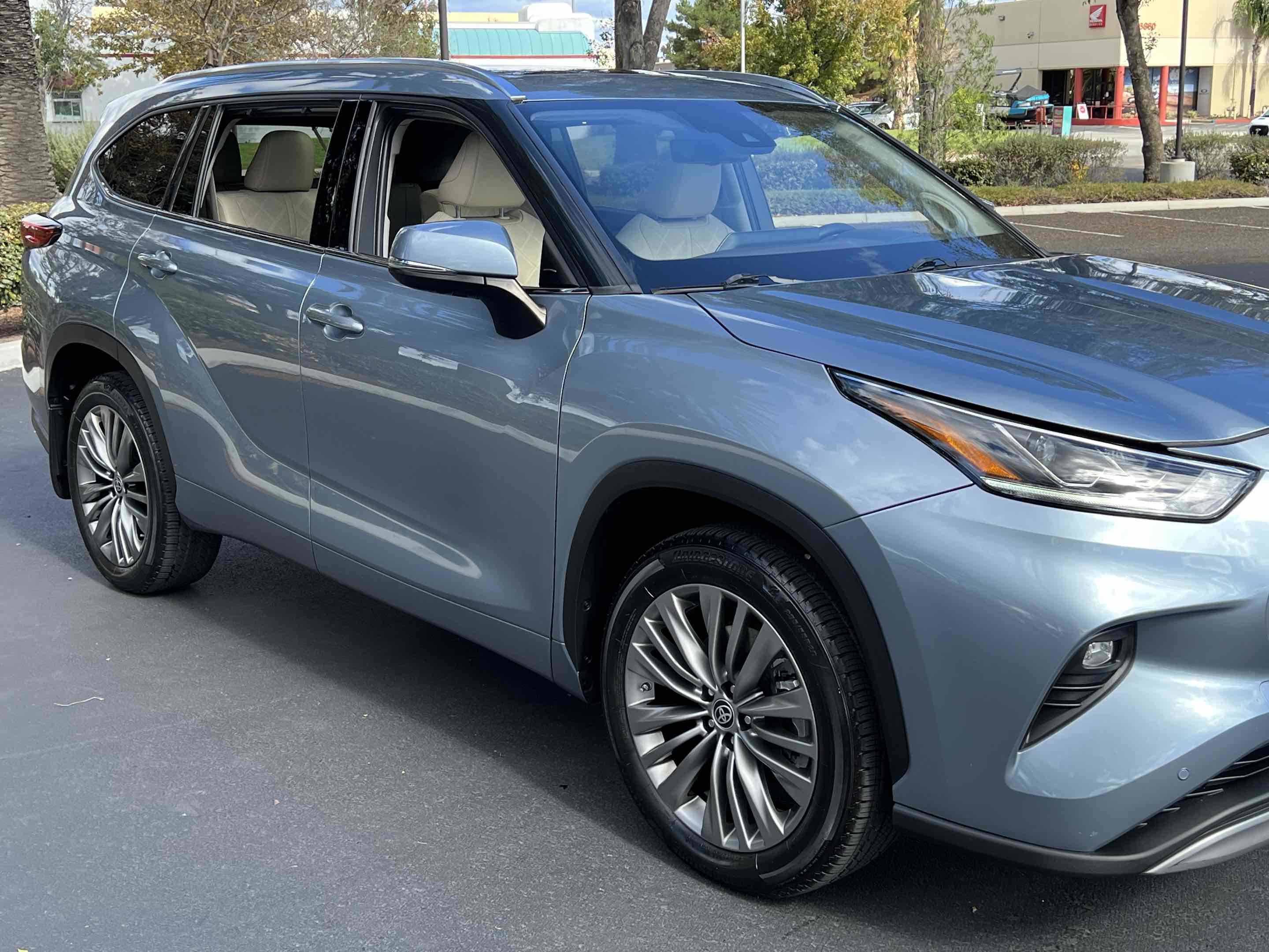Used 2020 Toyota Highlander Platinum image 53