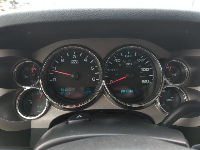 Used 2009 Chevrolet Silverado 2500 LT w/ Interior Plus Package AWD/4WD image 12