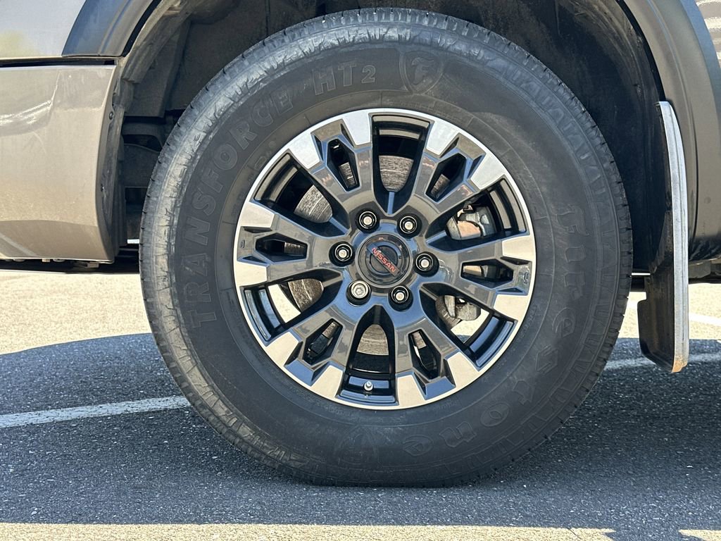 Used 2021 Nissan Titan PRO-4X w/ Pro-4x Convenience Package AWD/4WD image 16