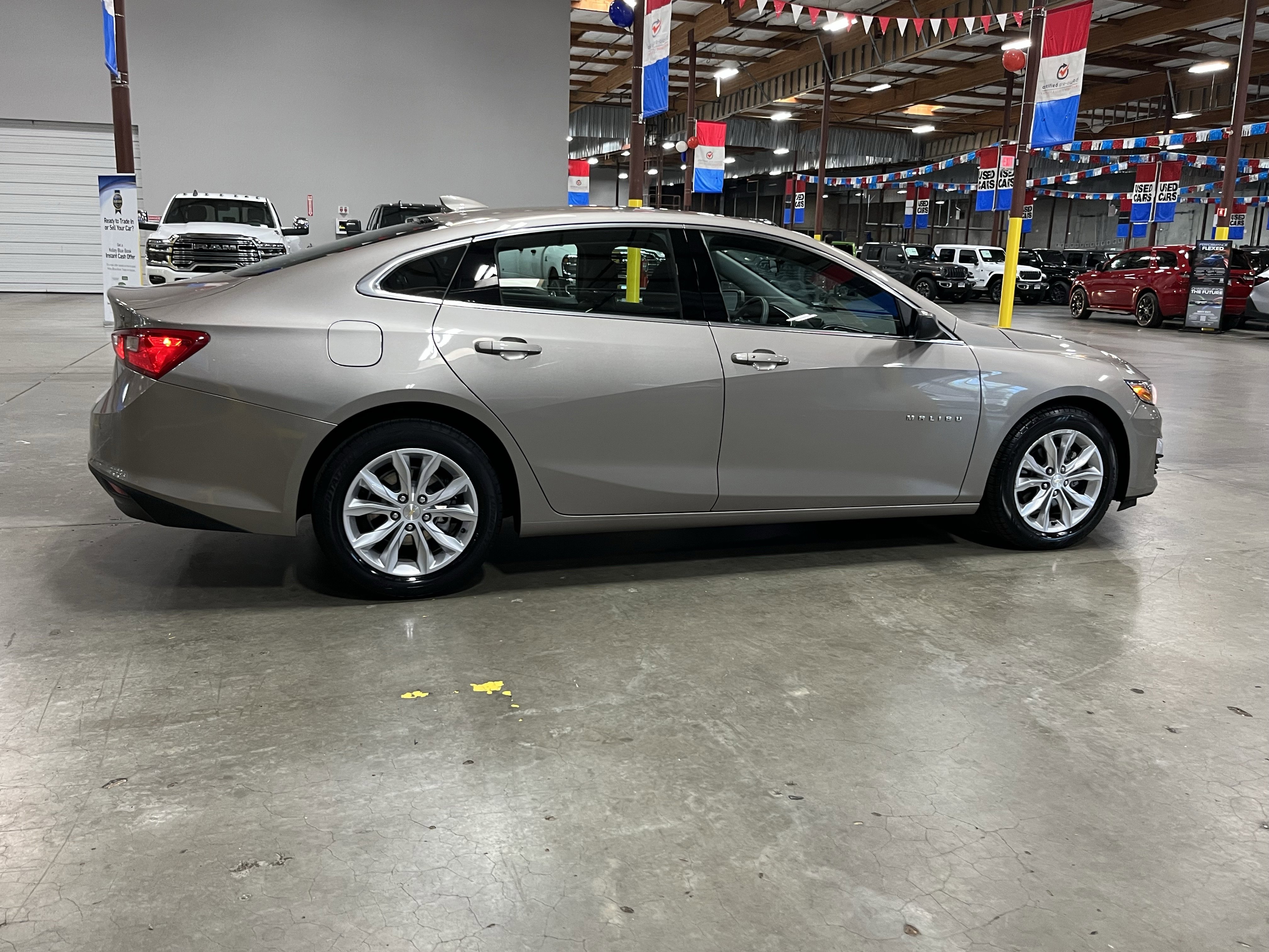 Used 2023 Chevrolet Malibu LT w/ Driver Confidence Package image 6