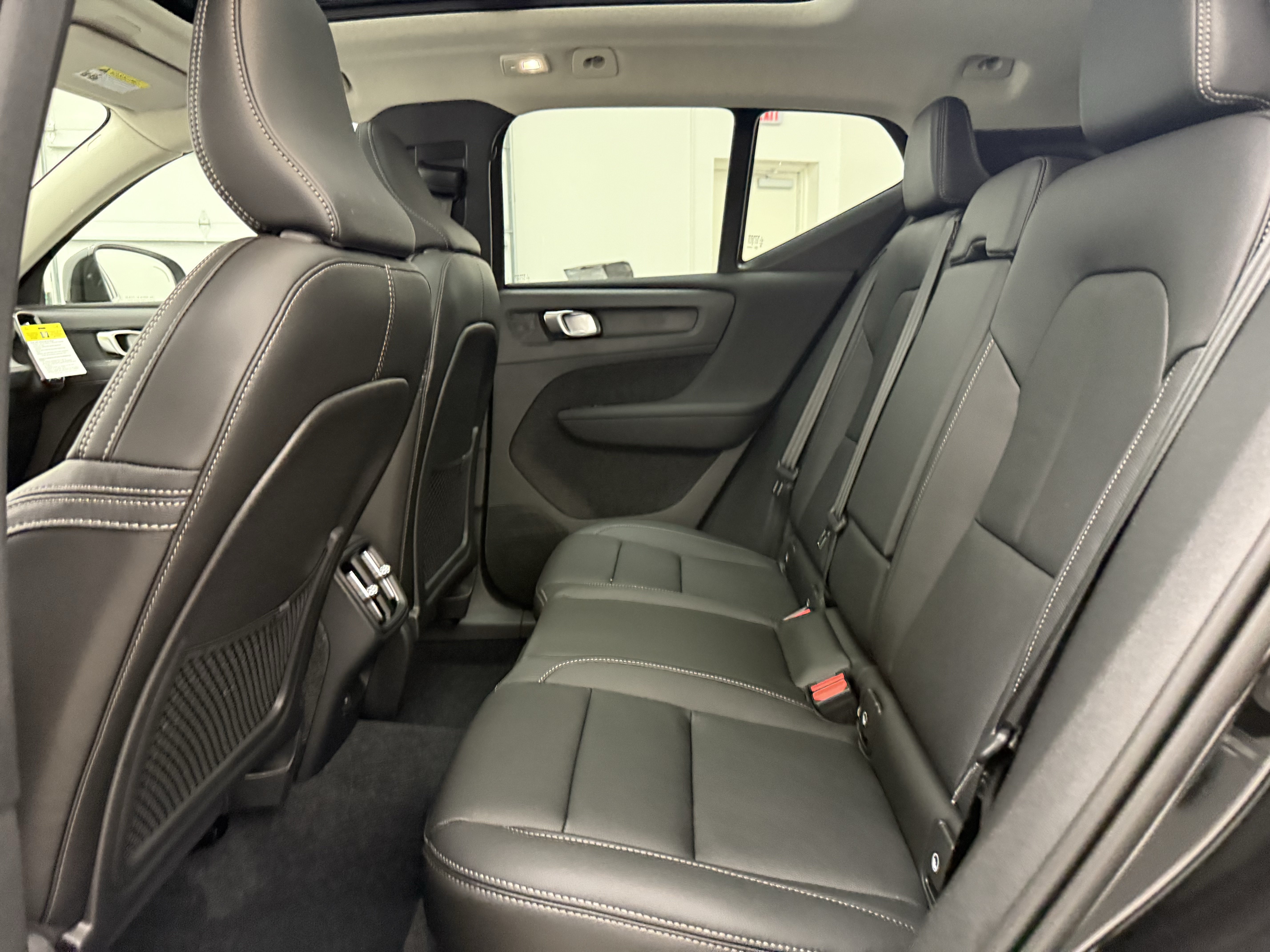 New 2026 Volvo XC40 B4 Core w/ Protection Package Premier FWD image 25