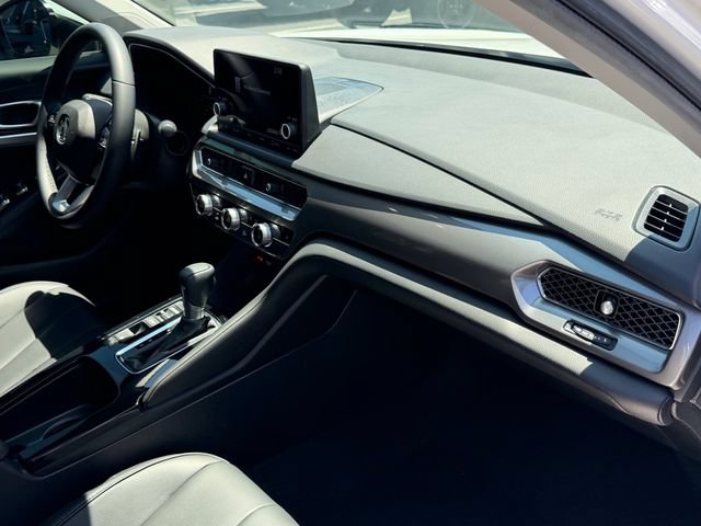 Used 2025 Acura Integra FWD image 16