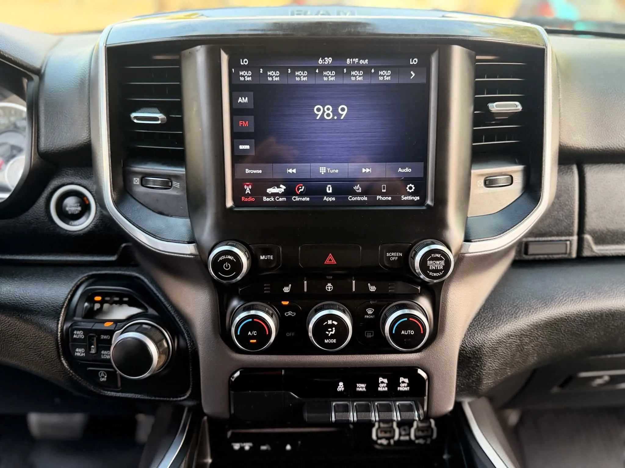 Used 2019 RAM 1500 Big Horn AWD/4WD image 15