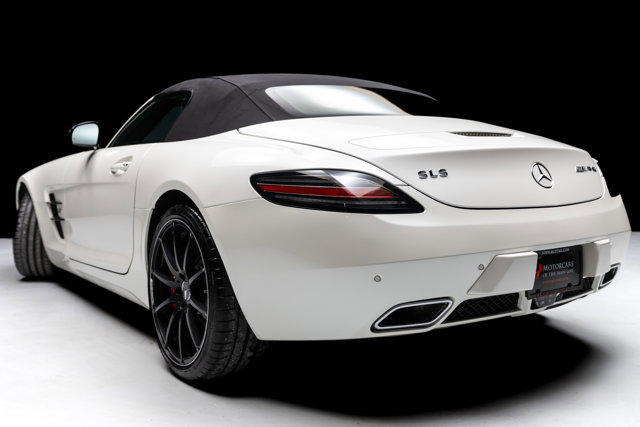 Used 2014 Mercedes-Benz SLS AMG GT Roadster image 35