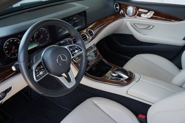 Used 2019 Mercedes-Benz E 300 image 26