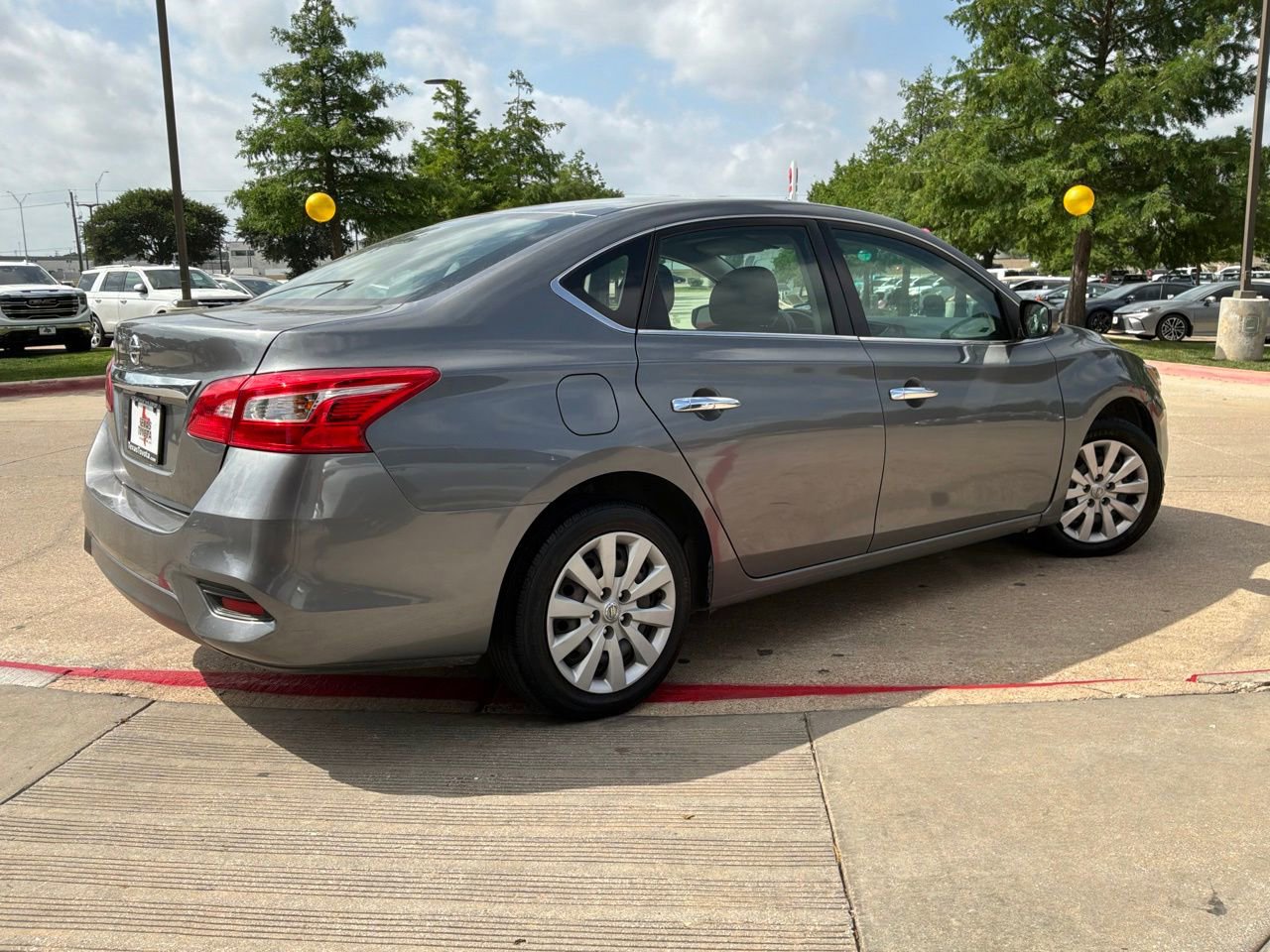 Used 2019 Nissan Sentra S FWD image 6