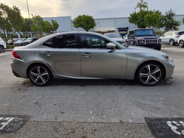 Used 2017 Lexus IS 200t RWD image 4