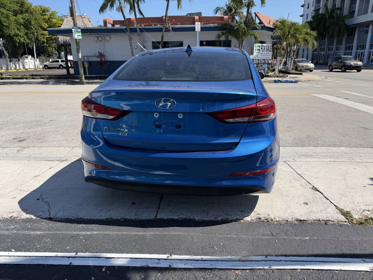 Used 2017 Hyundai Elantra SE FWD image 16