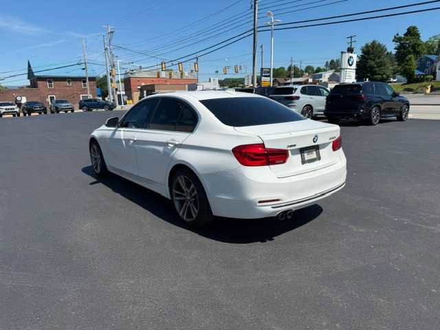 Used 2018 BMW 330i xDrive Sedan w/ Convenience Package AWD/4WD image 5