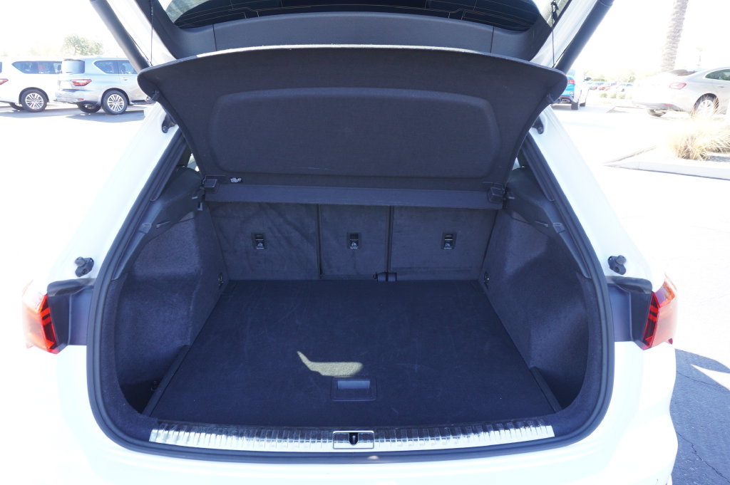 Used 2025 Audi Q3 2.0T Premium AWD/4WD image 8