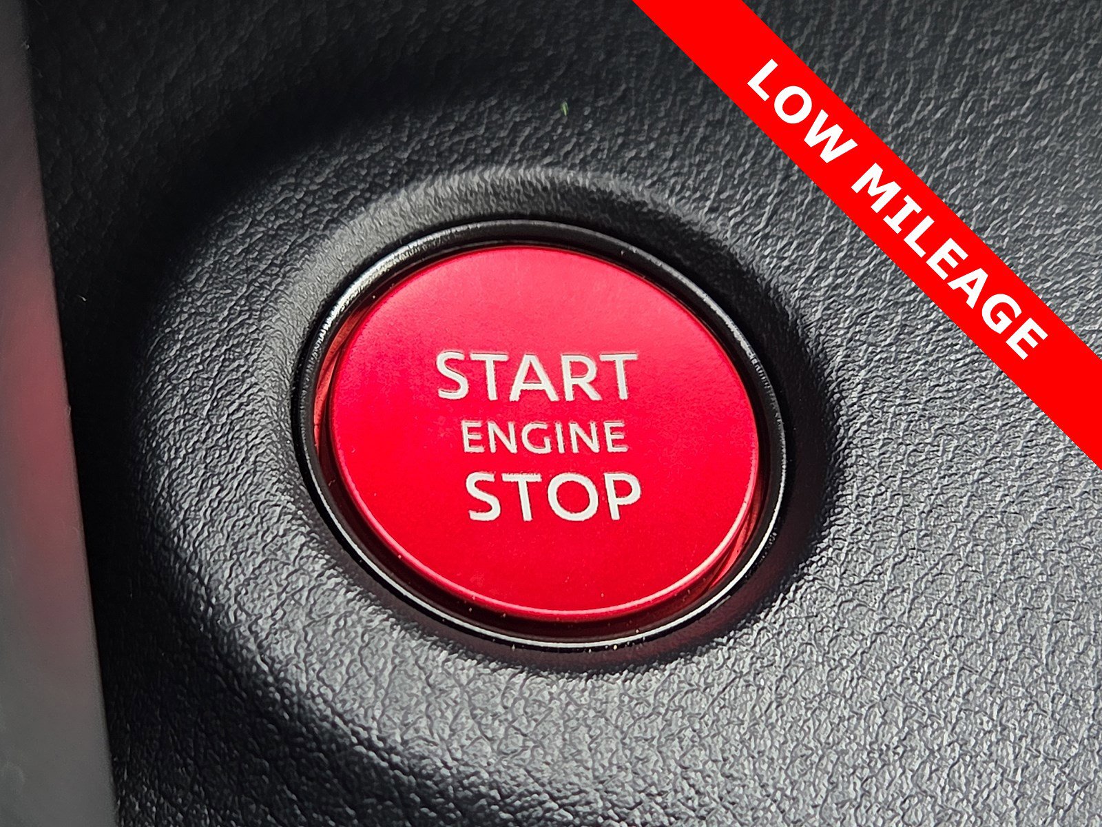 Used 2025 Nissan Z NISMO w/ Floor Mat Package image 20