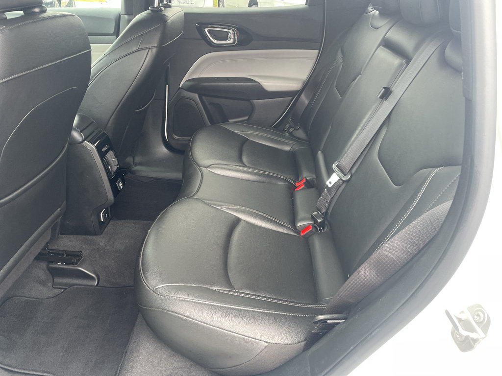 Used 2025 Jeep Compass Limited AWD/4WD image 21