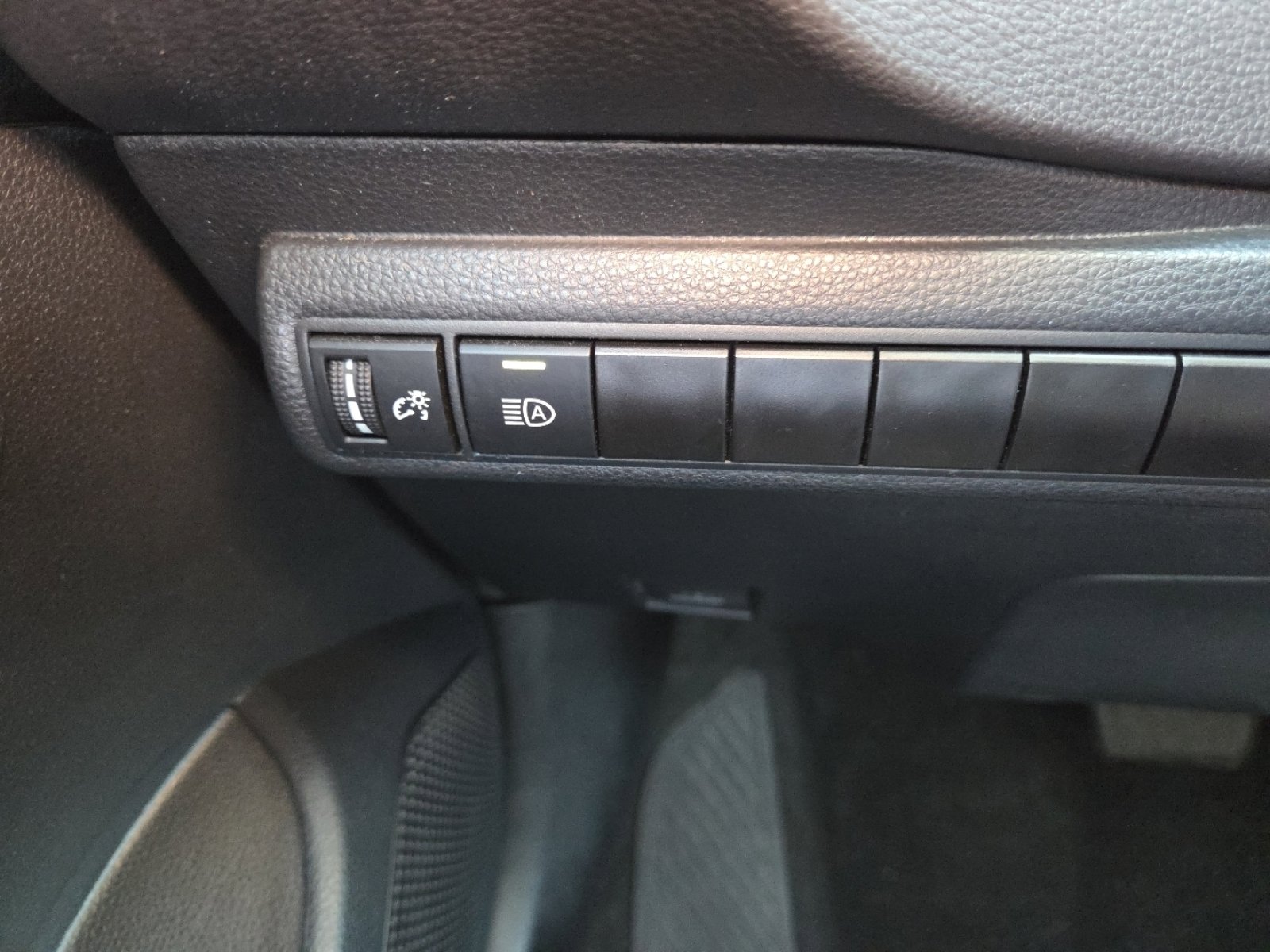 Used 2024 Toyota Corolla LE image 8