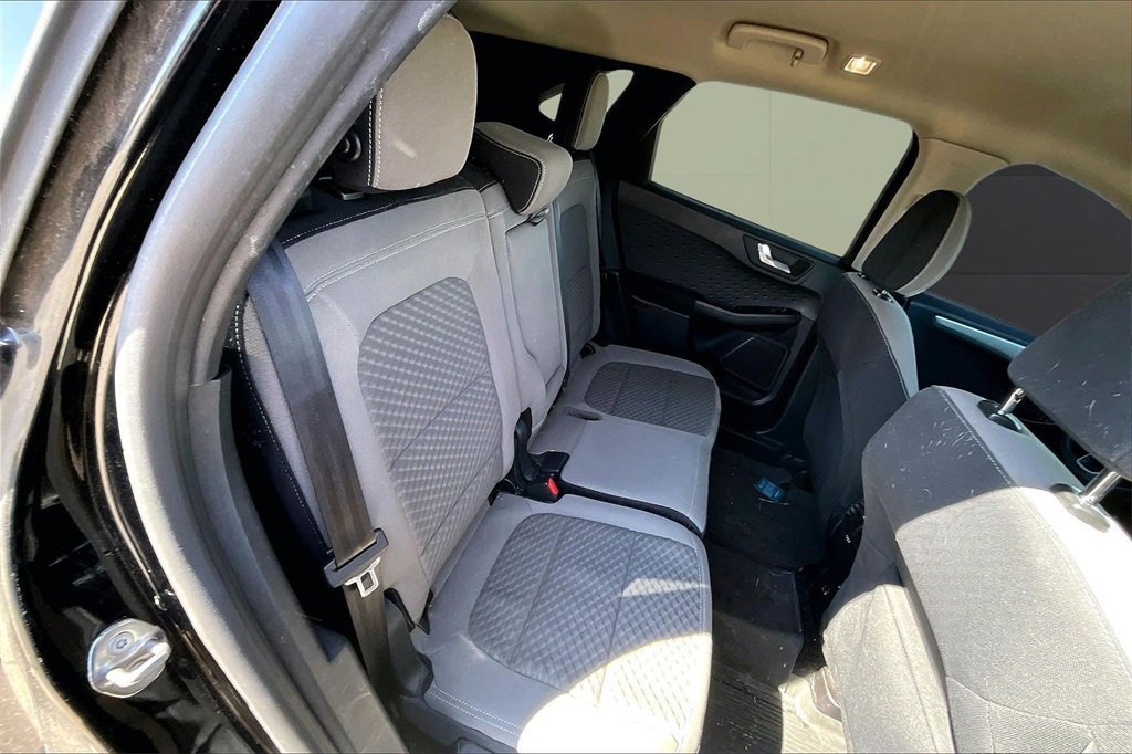 Used 2020 Ford Escape SE image 28