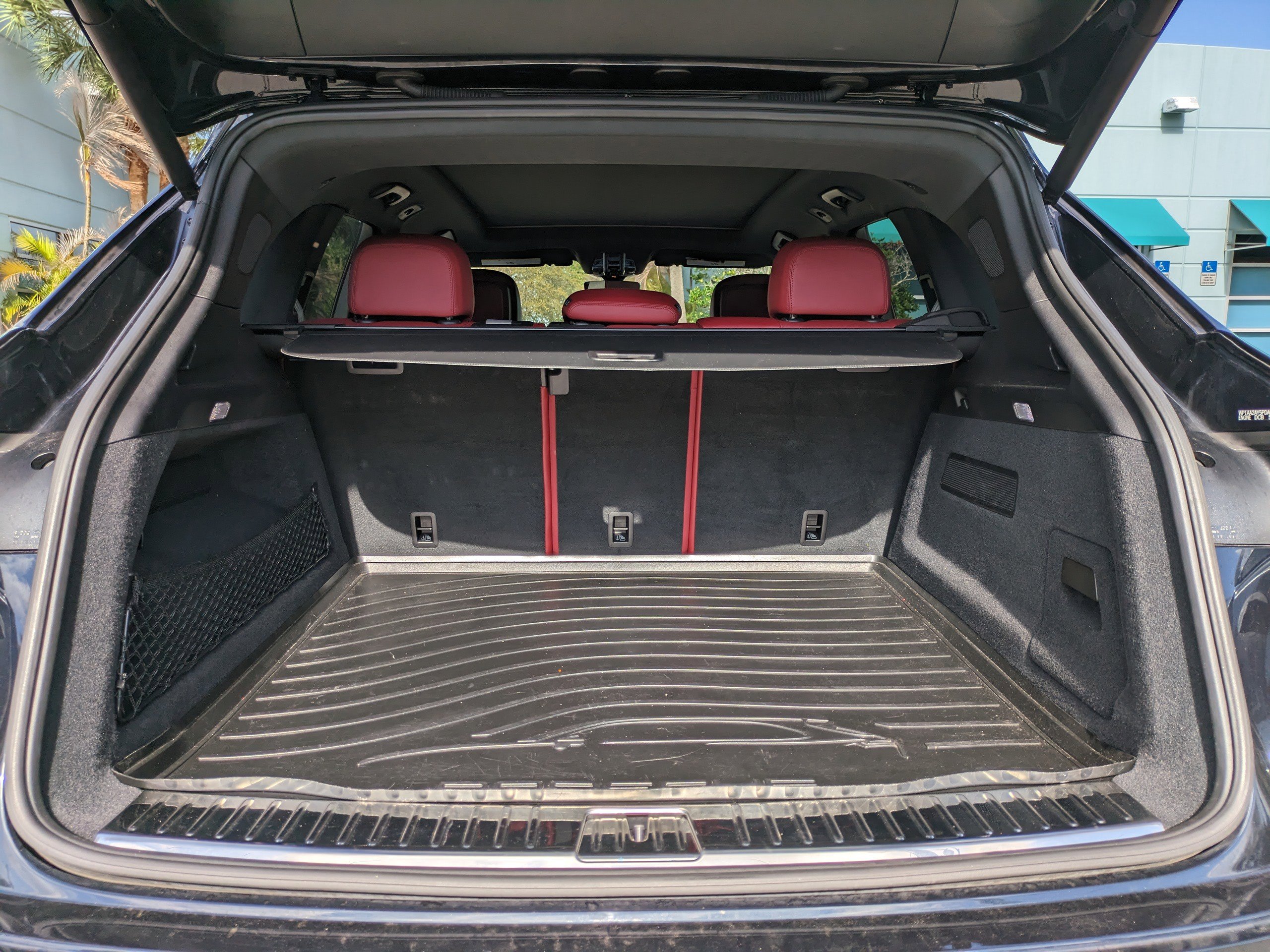 Used 2023 Porsche Cayenne Platinum Edition image 14