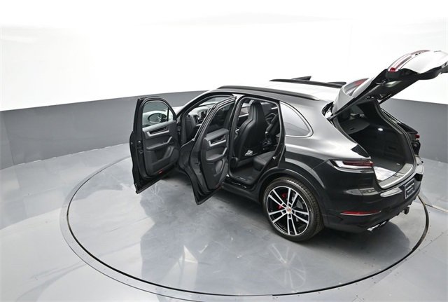 New 2026 Porsche Cayenne S image 28