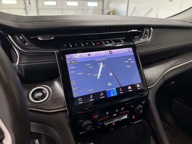 Used 2022 Jeep Grand Cherokee L Limited w/ Luxury Tech Group II AWD/4WD image 29