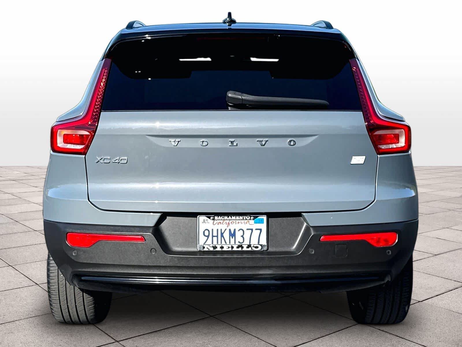 Used 2023 Volvo XC40 Recharge Ultimate w/ Protection Package Premier AWD/4WD image 7