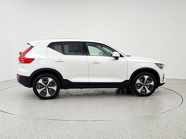 Certified 2023 Volvo XC40 B5 Plus w/ Protection Package Premier AWD/4WD image 4