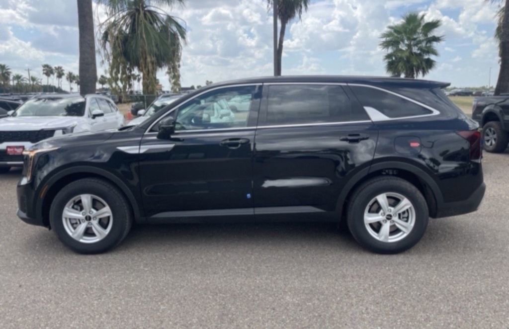 New 2026 Kia Sorento LX image 4