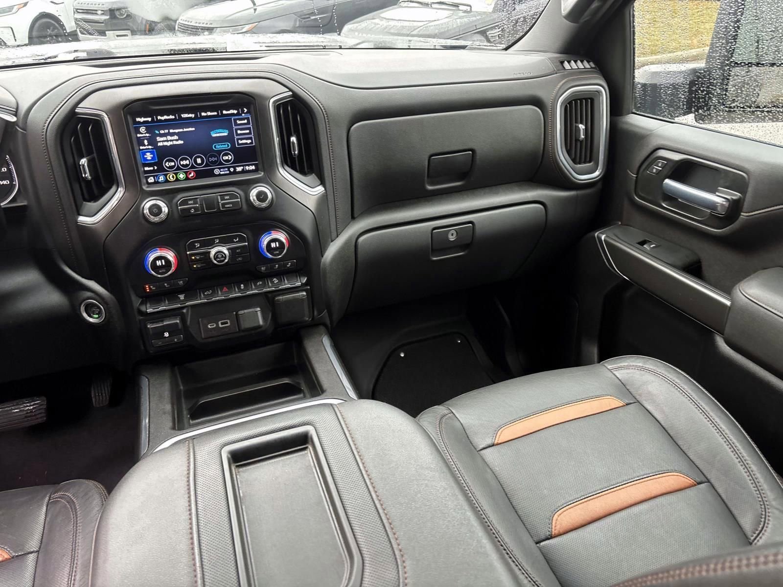 Used 2022 GMC Sierra 3500 AT4 image 32